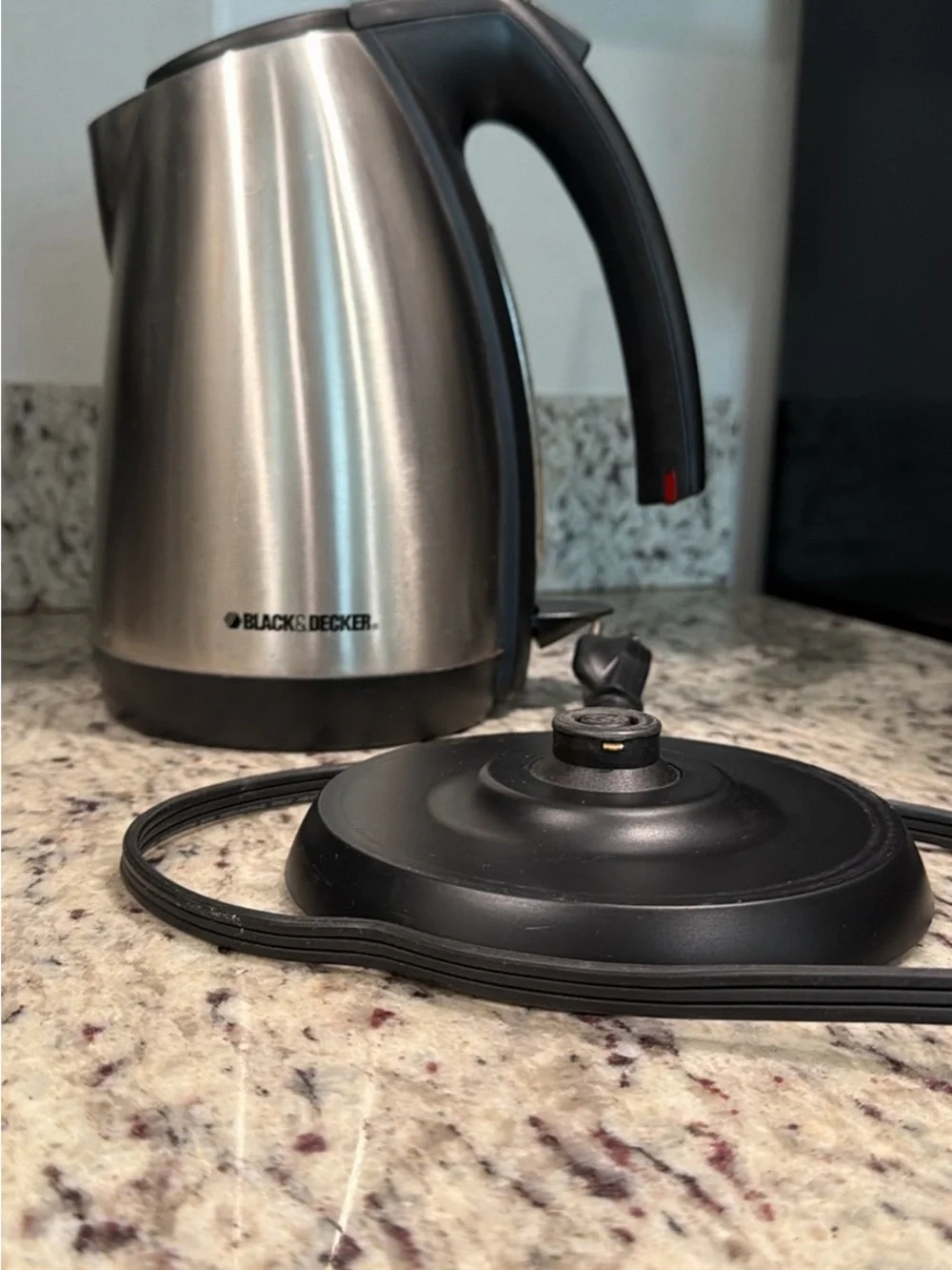 Black & Decker Stainless Steel Electric Kettle in Silver and Black